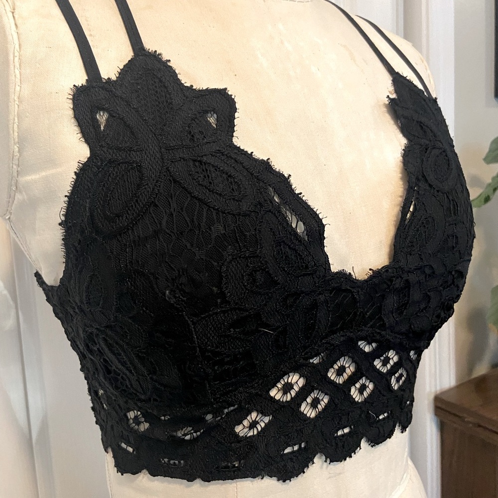 Anemone Bralette: Black, Small